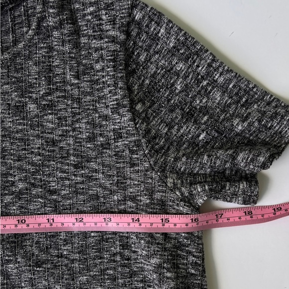 Abercrombie And Fitch Black White Soft Knit Tunic Size S Short Sleeve Comfort - Picture 11 of 12